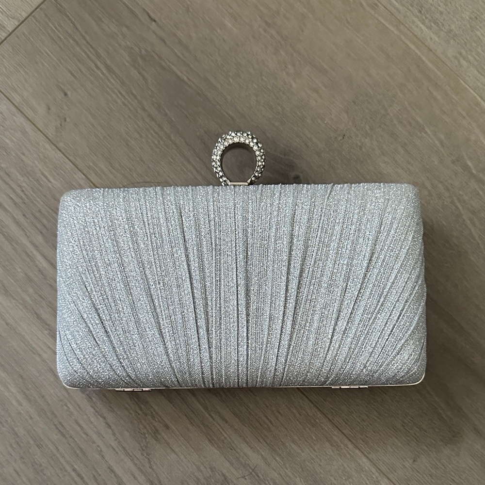 NWOT Elegant Silver Clutch Bag with Bag chain